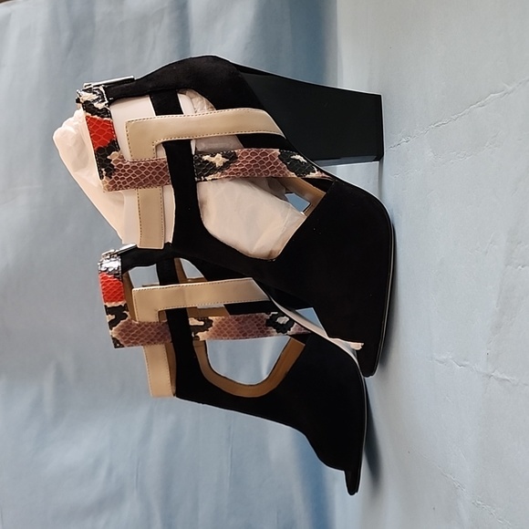 Calvin Klein Black Muilt Color Heel Shoe - Picture 3 of 6